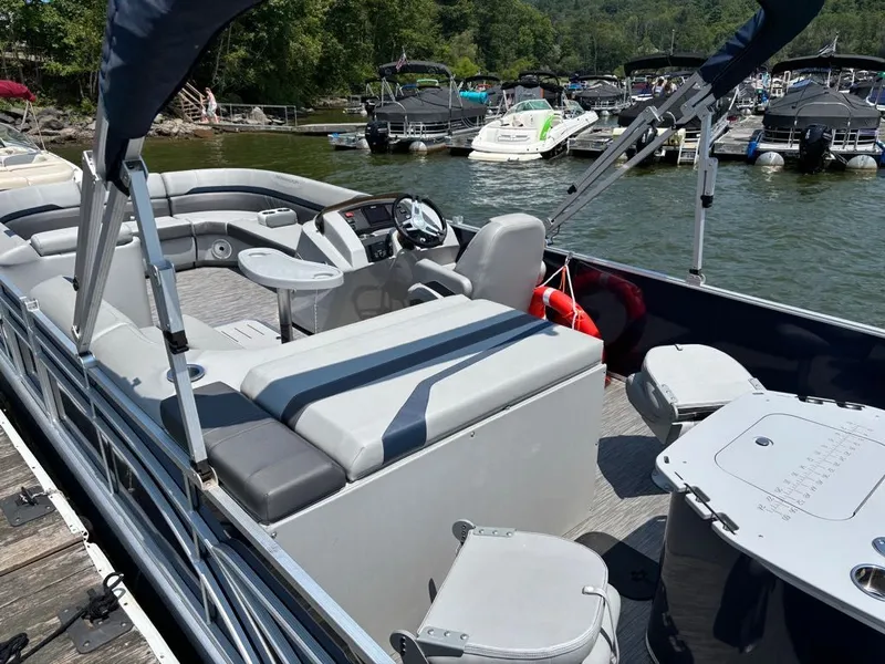 Slide: The Image of Bennington 22 SSX 2021 - 4