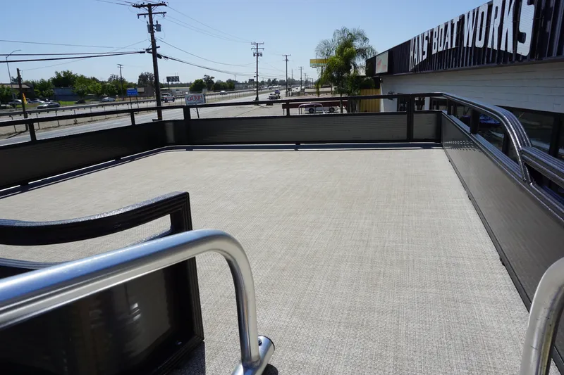 Slide: The Image of Crest CARIBBEAN LX 250 L 2023 - 10