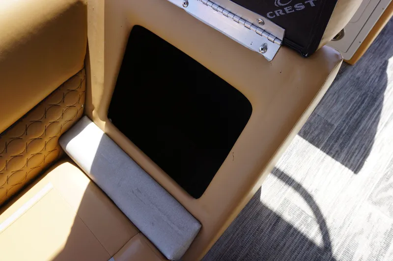 Slide: The Image of Crest CARIBBEAN LX 250 L 2023 - 23