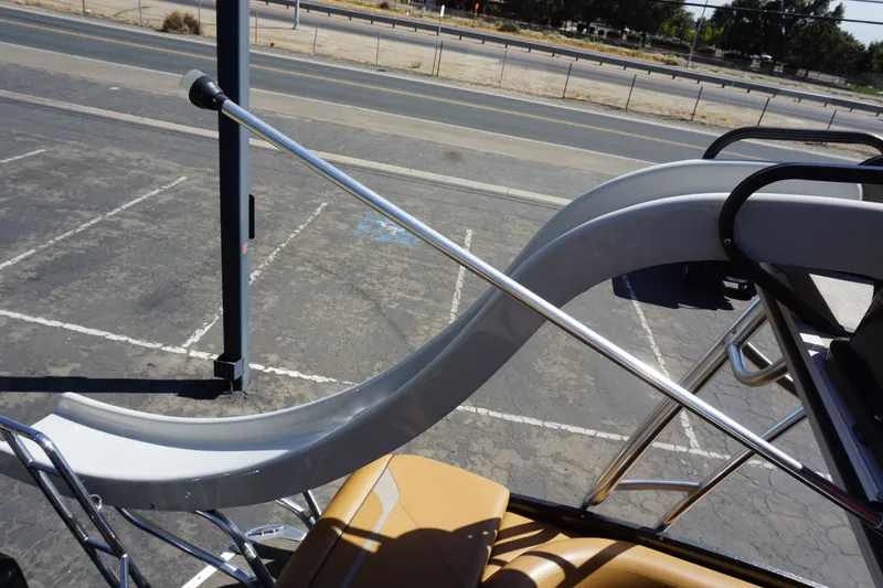 Slide: The Image of Crest CARIBBEAN LX 250 L 2023 - 26