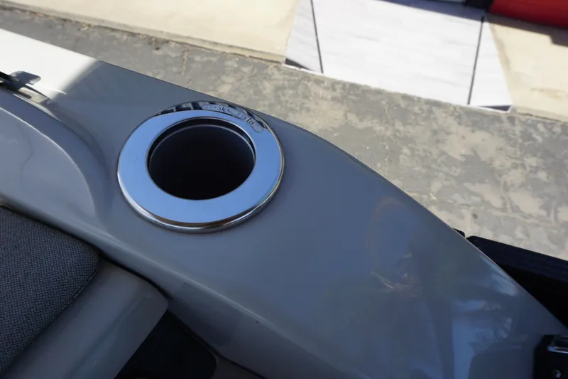 Slide: The Image of Crest CARIBBEAN LX 250 L 2023 - 27