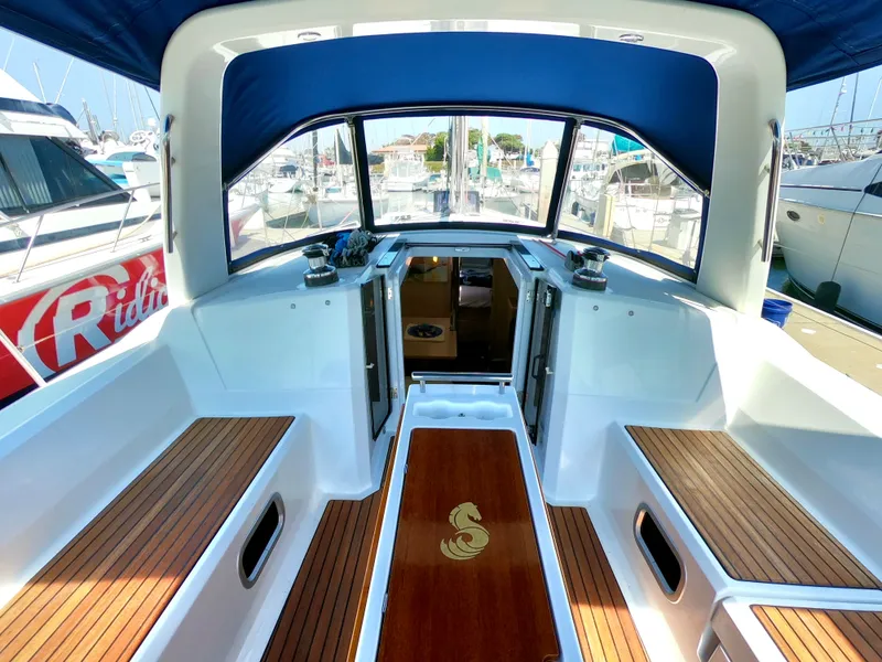 Slide: The Image of Beneteau Oceanis 38 2014 - 12