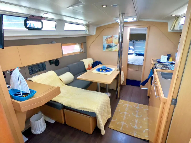 Slide: The Image of Beneteau Oceanis 38 2014 - 28