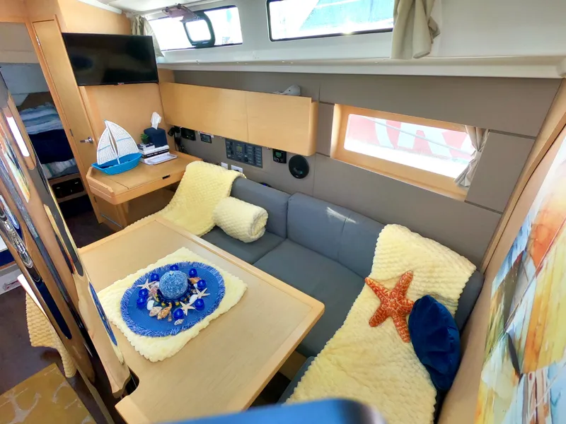 Slide: The Image of Beneteau Oceanis 38 2014 - 42