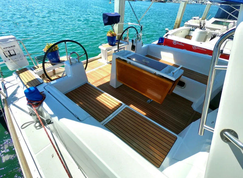 Slide: The Image of Beneteau Oceanis 38 2014 - 6