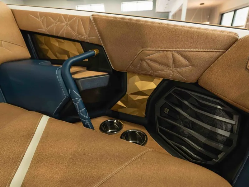 Slide: The Image of Nautique Super Air Nautique G23 Paragon 2026 - 15