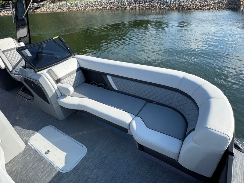 Slide: The Image of Godfrey AQUA PATIO 255 ULW 2024 - 15