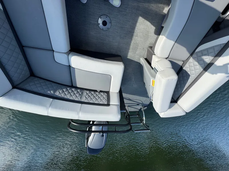 Slide: The Image of Godfrey AQUA PATIO 255 ULW 2024 - 18