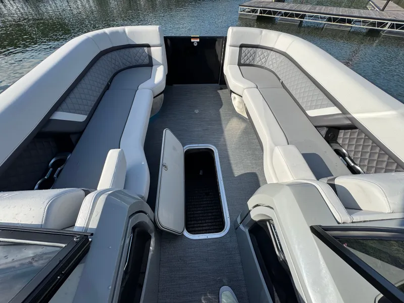 Slide: The Image of Godfrey AQUA PATIO 255 ULW 2024 - 20