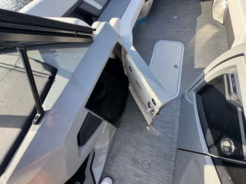 Slide: The Image of Godfrey AQUA PATIO 255 ULW 2024 - 22