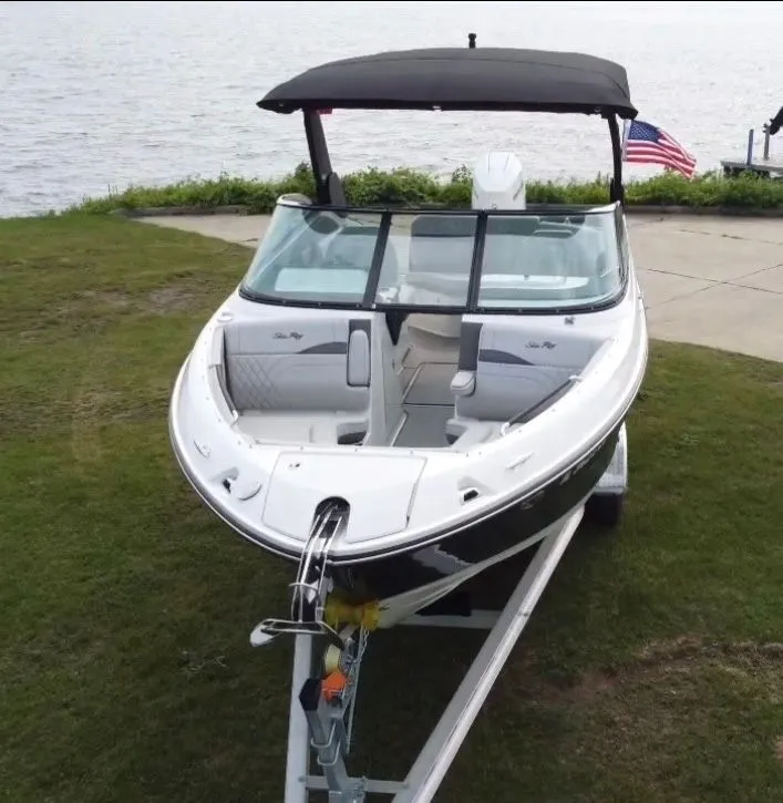 Slide: The Image of Sea Ray SLX 260 2024 - 5