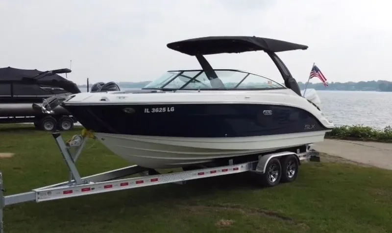 Slide: The Image of Sea Ray SLX 260 2024 - 6