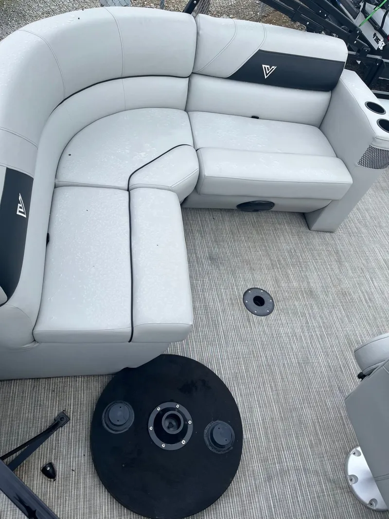 Slide: The Image of Viaggio DM 16 C 2023 - 6