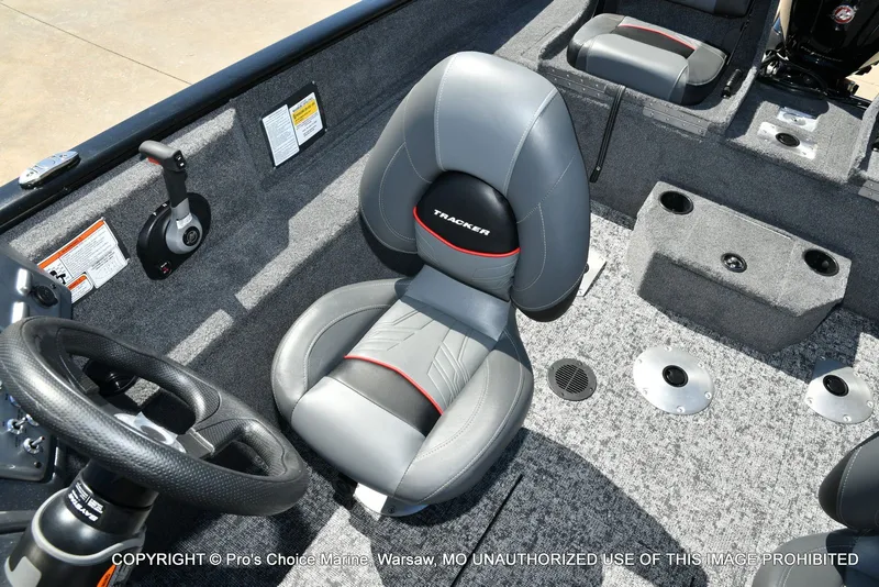 Slide: The Image of Tracker Pro Guide V-175 Combo 2026 - 63