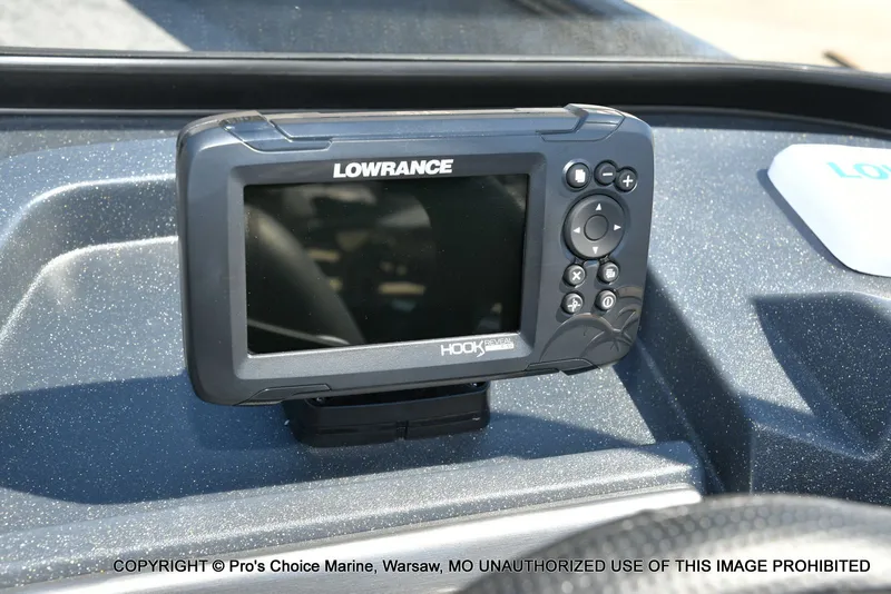 Slide: The Image of Tracker Pro Guide V-175 Combo 2026 - 7