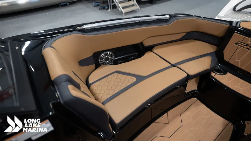 Slide: The Image of Yamaha 255XD 2025 - 18