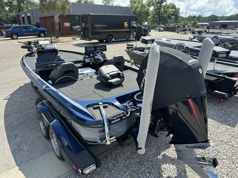 Slide: The Image of Nitro Z-21 Z21 LOADED 2021 - 6