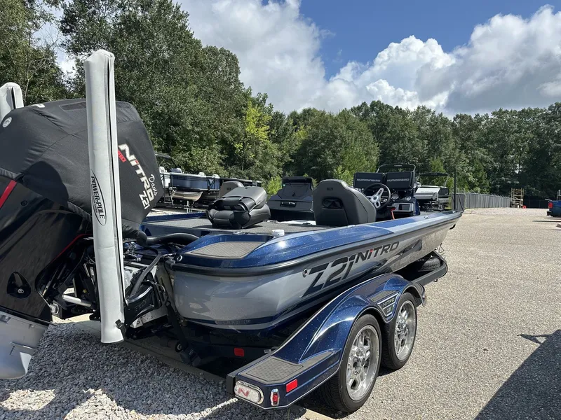 Slide: The Image of Nitro Z-21 Z21 LOADED 2021 - 12