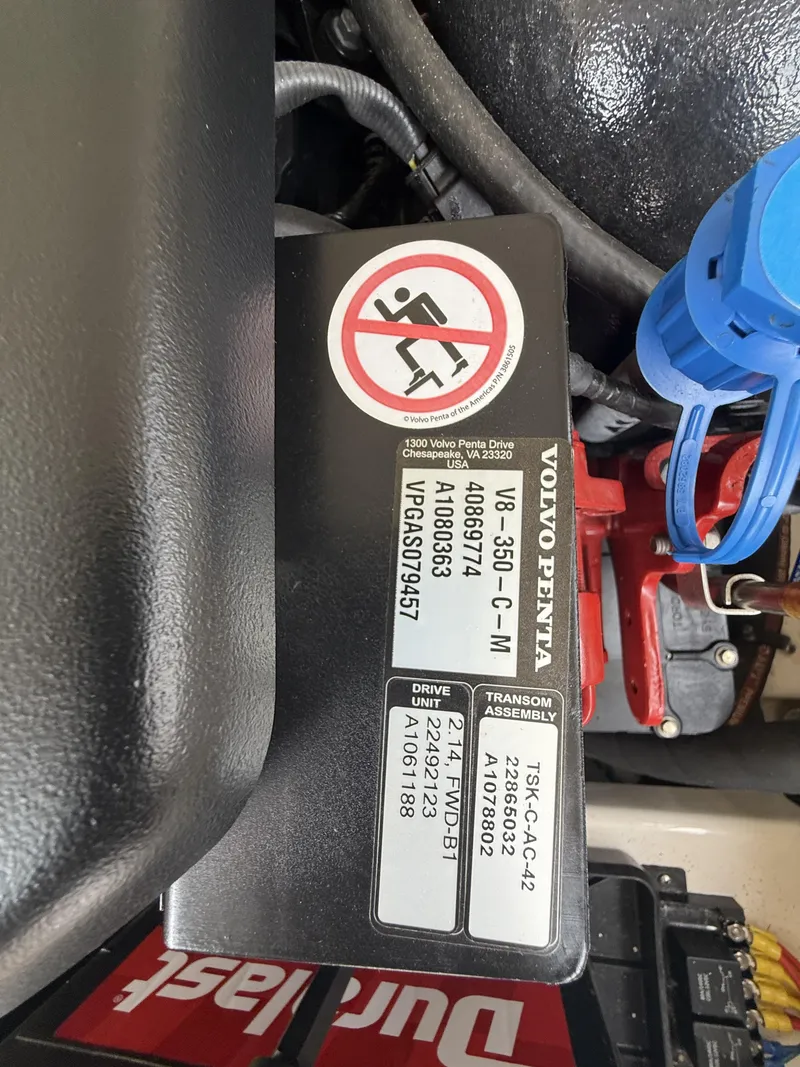 Slide: The Image of Chaparral 246 SSi Surf 2019 - 11