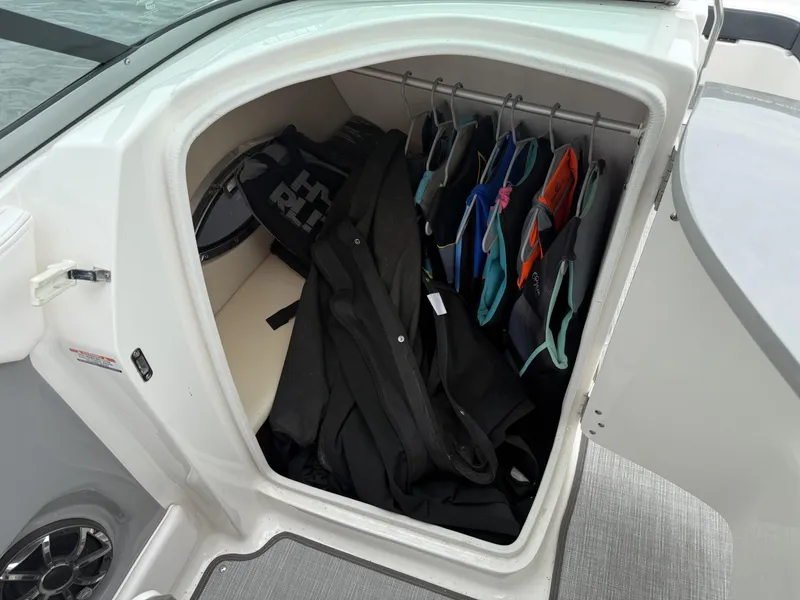 Slide: The Image of Chaparral 246 SSi Surf 2019 - 13