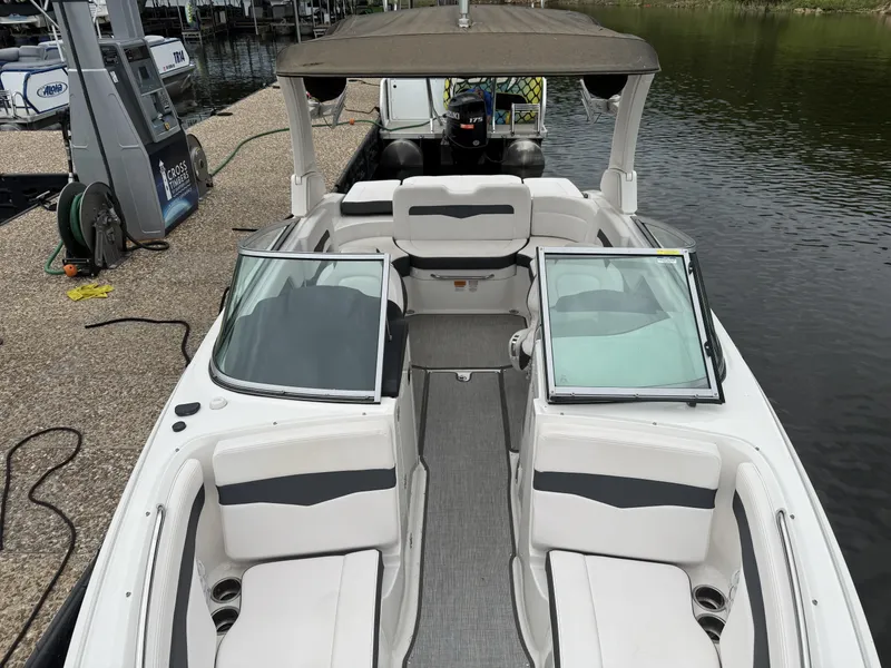 Slide: The Image of Chaparral 246 SSi Surf 2019 - 26