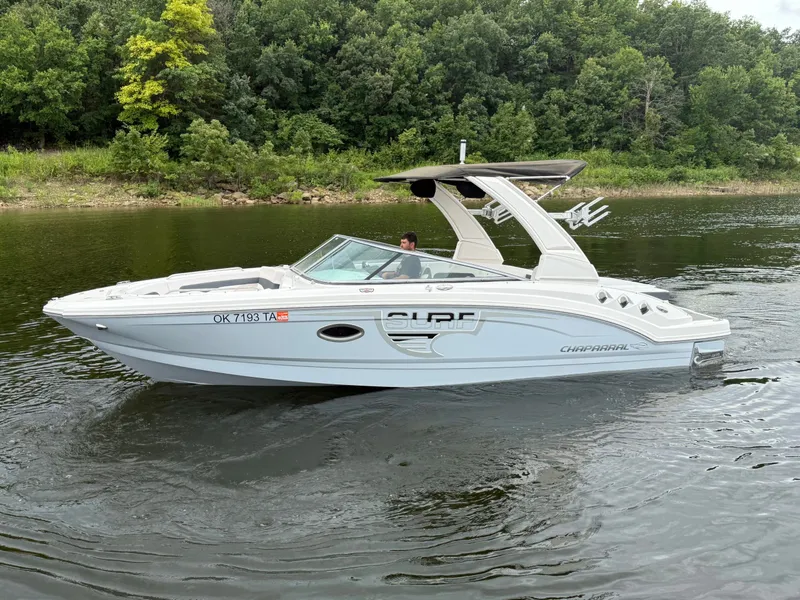 Slide: The Image of Chaparral 246 SSi Surf 2019 - 29
