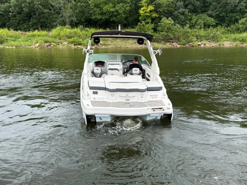 Slide: The Image of Chaparral 246 SSi Surf 2019 - 32