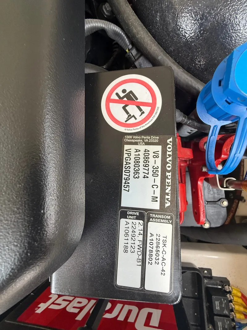 Slide: The Image of Chaparral 246 SSi Surf 2019 - 38