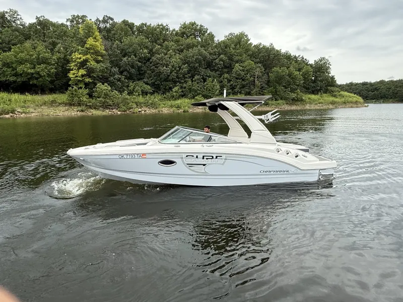 Slide: The Image of Chaparral 246 SSi Surf 2019 - 4