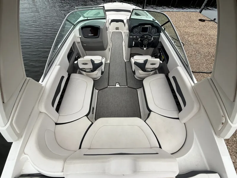 Slide: The Image of Chaparral 246 SSi Surf 2019 - 44