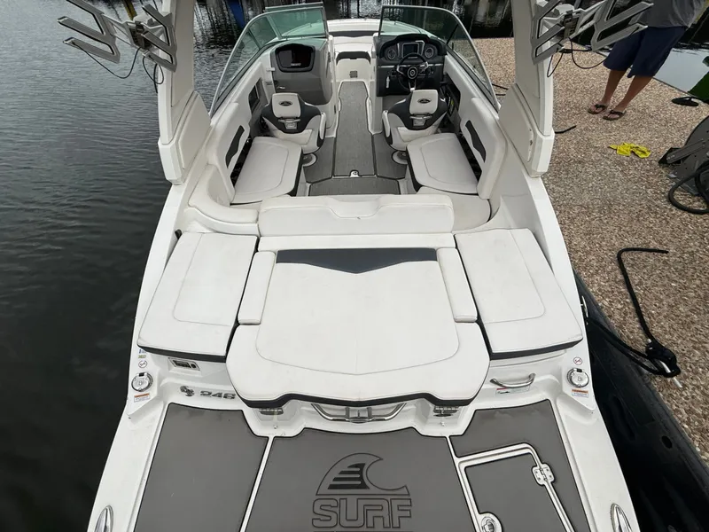 Slide: The Image of Chaparral 246 SSi Surf 2019 - 46