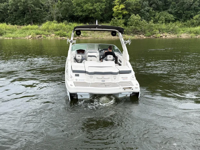 Slide: The Image of Chaparral 246 SSi Surf 2019 - 5