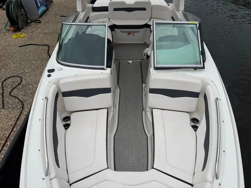 Slide: The Image of Chaparral 246 SSi Surf 2019 - 54