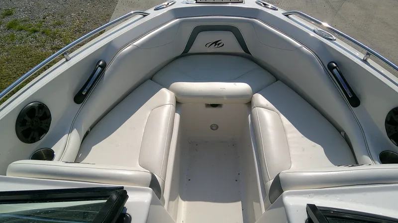 Slide: The Image of Monterey 204FS 2013 - 14