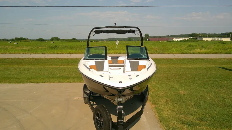 Slide: The Image of Chaparral GTS 3 2026 - 4