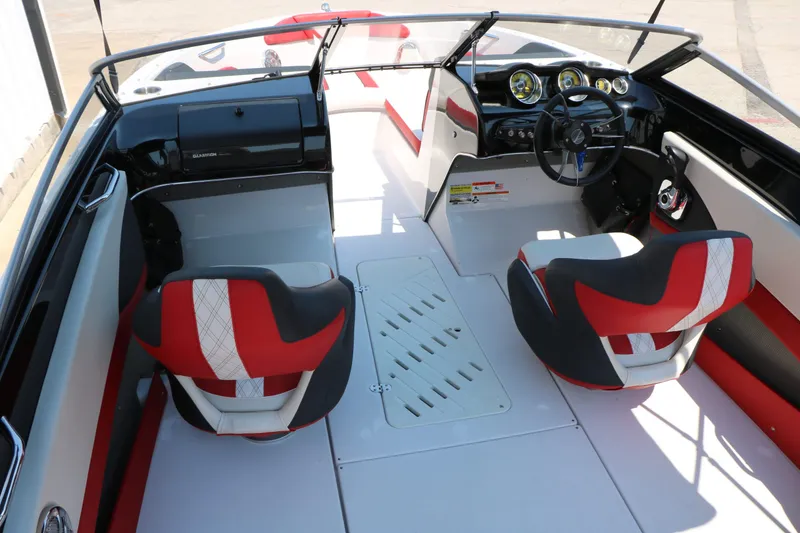 Slide: The Image of Glastron 205 GTS 2015 - 21
