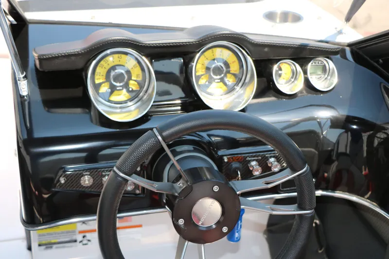 Slide: The Image of Glastron 205 GTS 2015 - 22