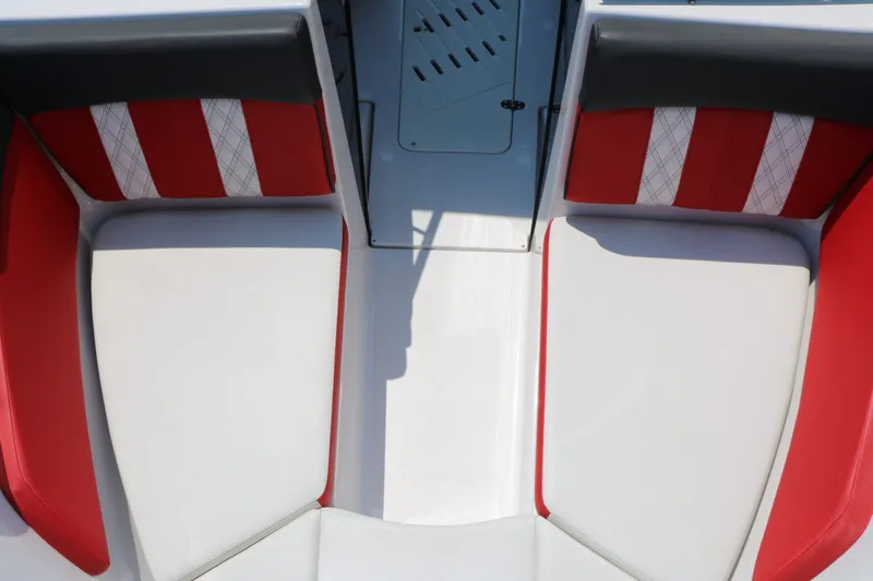 Slide: The Image of Glastron 205 GTS 2015 - 26