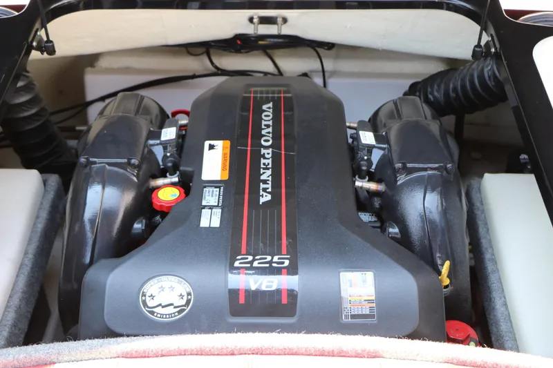 Slide: The Image of Glastron 205 GTS 2015 - 35