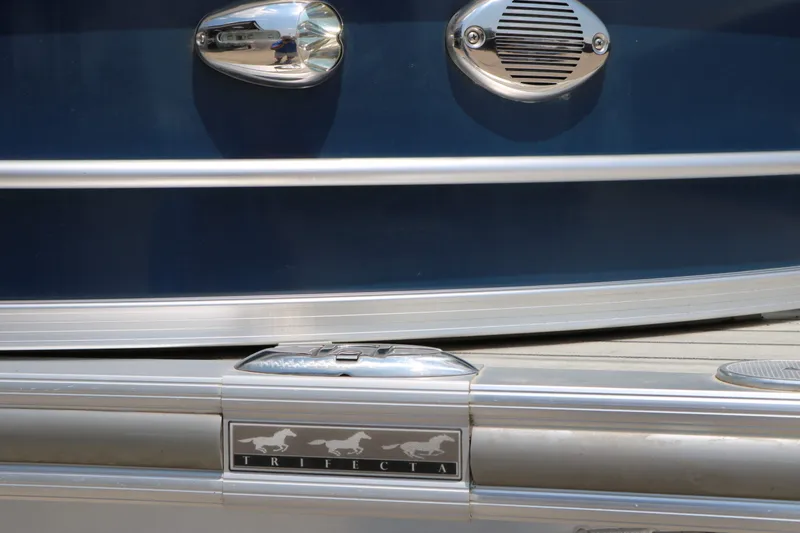 Slide: The Image of Trifecta 21 F Sts Tri toon 2017 - 19