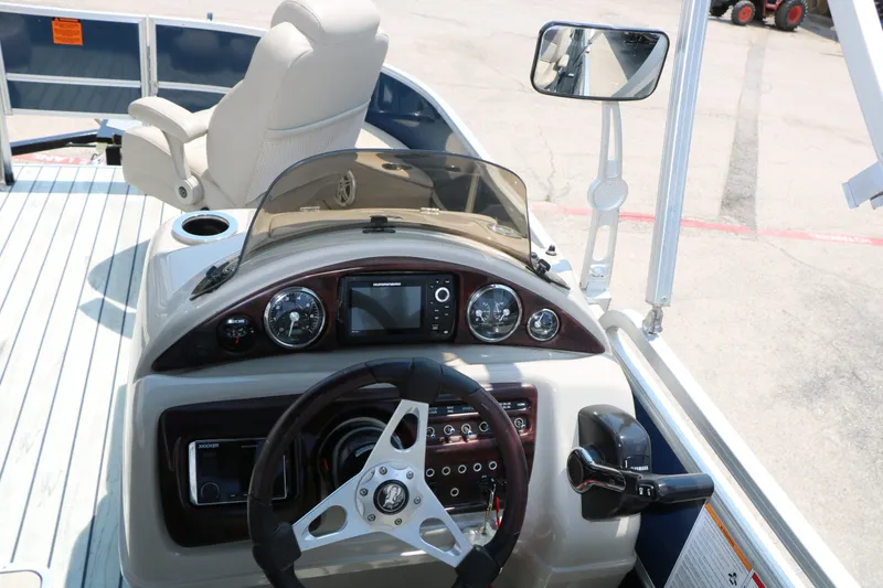 Slide: The Image of Trifecta 21 F Sts Tri toon 2017 - 39