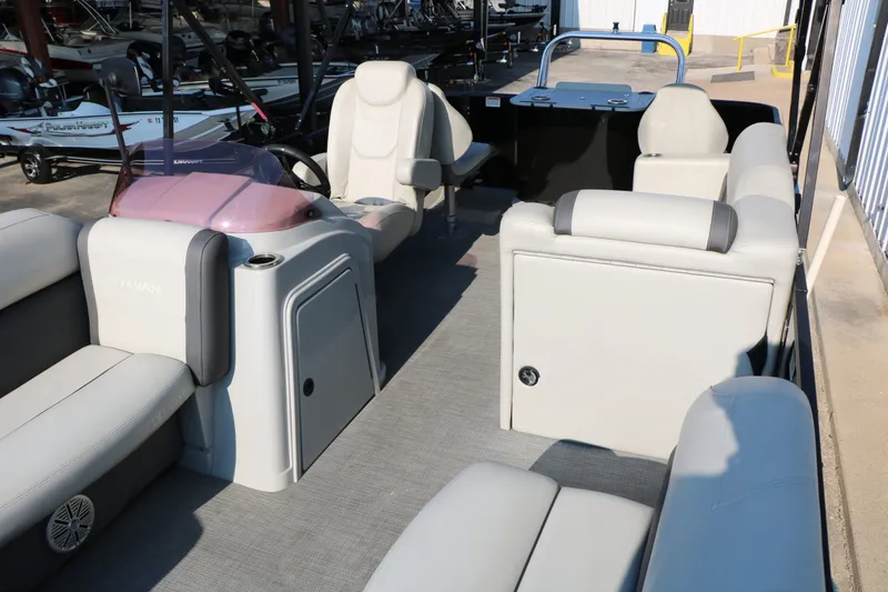 Slide: The Image of Sylvan Mirage 820 Party Fish Premium 2023 - 13