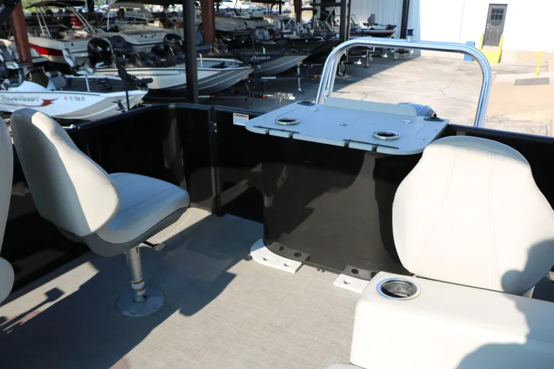 Slide: The Image of Sylvan Mirage 820 Party Fish Premium 2023 - 24