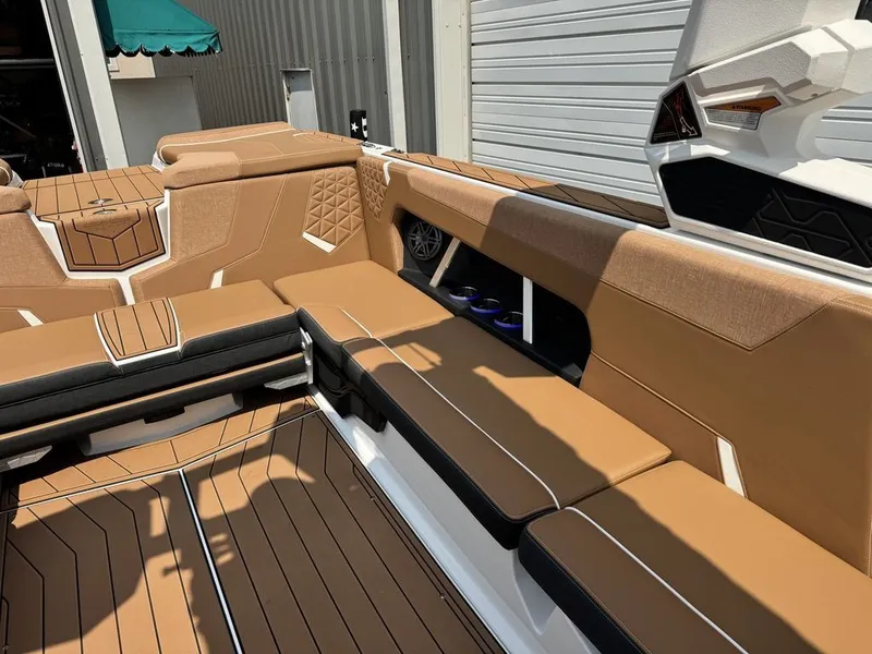 Slide: The Image of Nautique Super Air Nautique GS24 2025 - 11