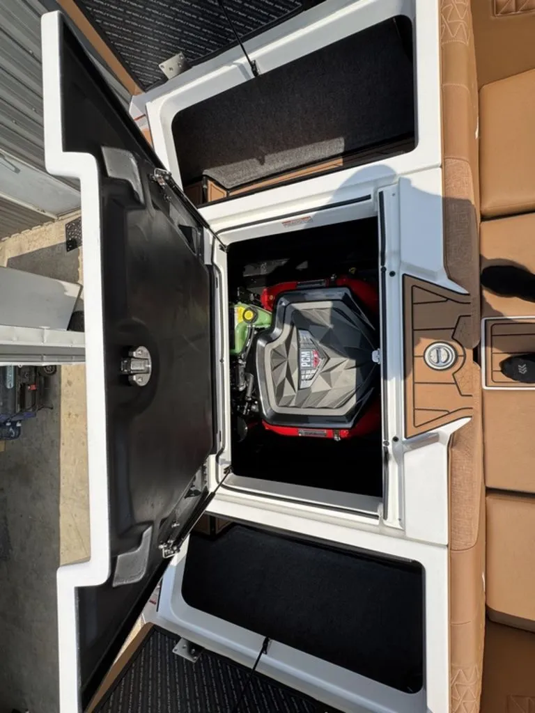 Slide: The Image of Nautique Super Air Nautique GS24 2025 - 15