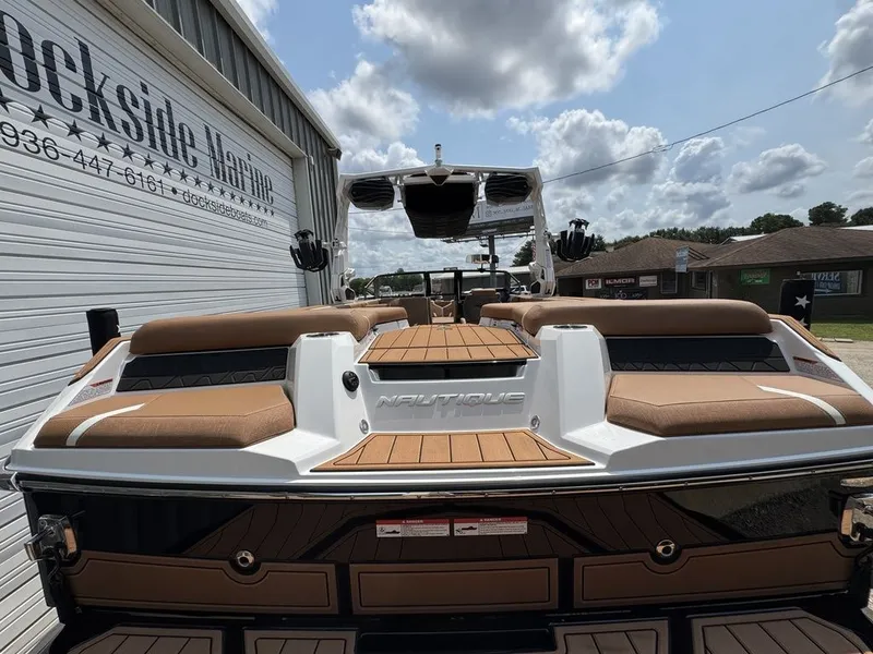 Slide: The Image of Nautique Super Air Nautique GS24 2025 - 18