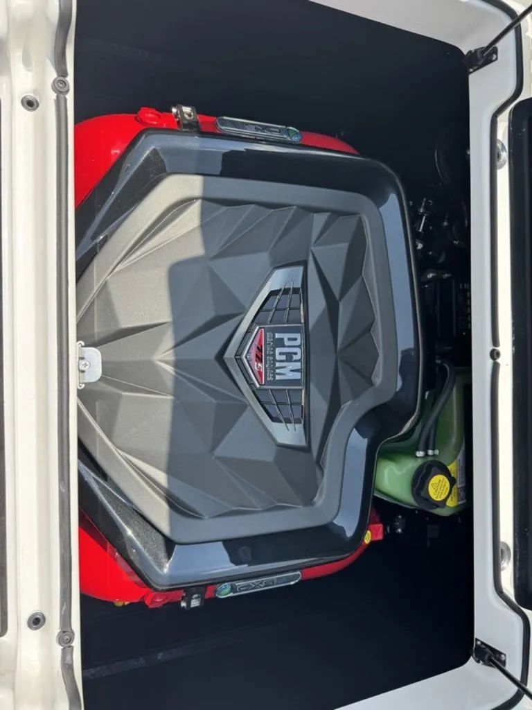 Slide: The Image of Nautique Super Air Nautique GS20 2025 - 11