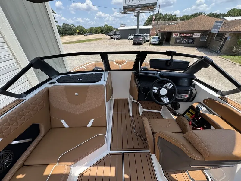 Slide: The Image of Nautique Super Air Nautique GS20 2025 - 6