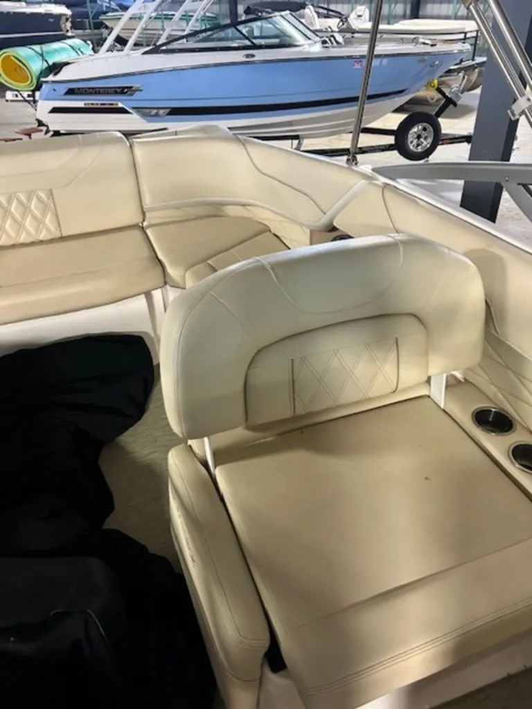 Slide: The Image of Regal 22 FasDeck 2018 - 12