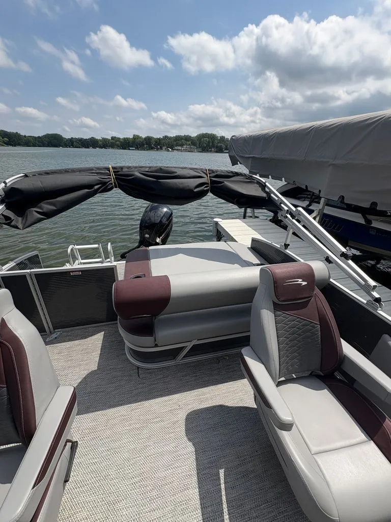 Slide: The Image of Bennington SSB20 2024 - 13